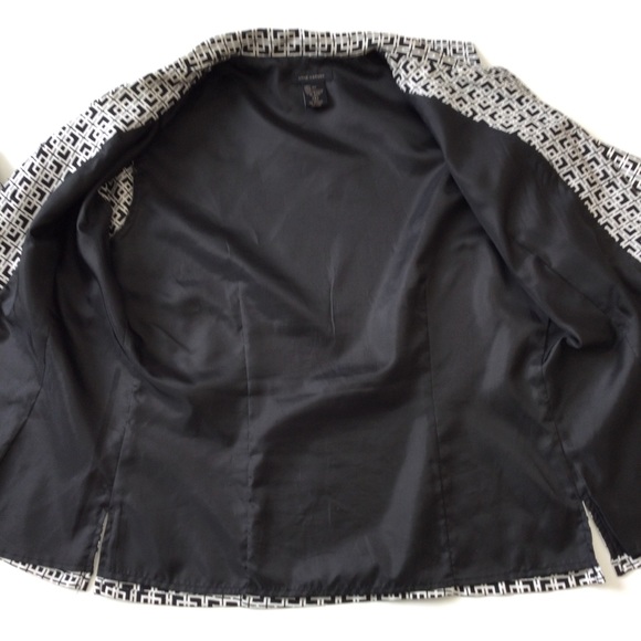 Vintage Y2K Black & White Silk Geometric Print Blouse | Jacket S - Picture 6 of 12